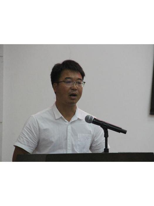 李建武(湖南雜交水稻研究中心助理研究員) 李建武(湖南雜交水稻研究中心助理研究員)