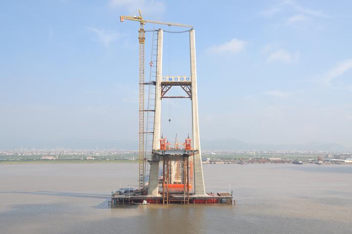 台州灣大橋橋塔塔柱總高169.5米