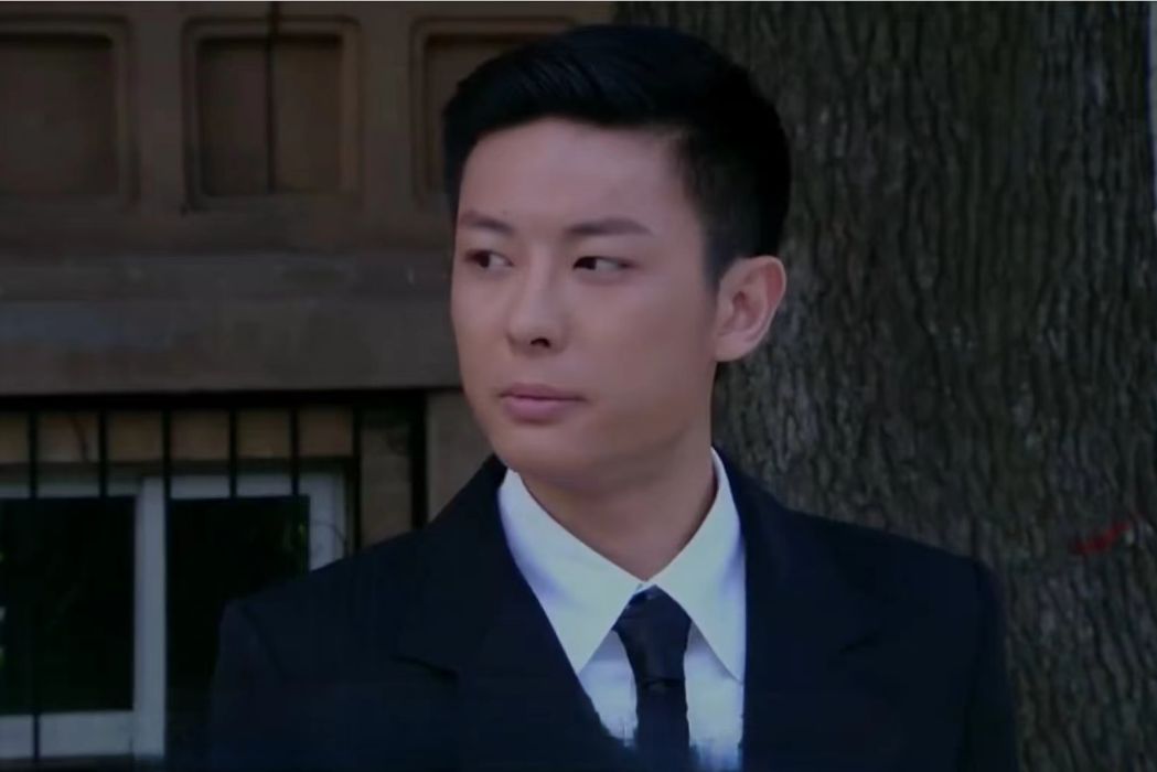 木村秀(年代懸疑劇《玲瓏局》中的角色) 木村秀(年代懸疑劇《玲瓏局》中的角色)
