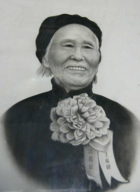 周鳳(彭湃烈士之母)