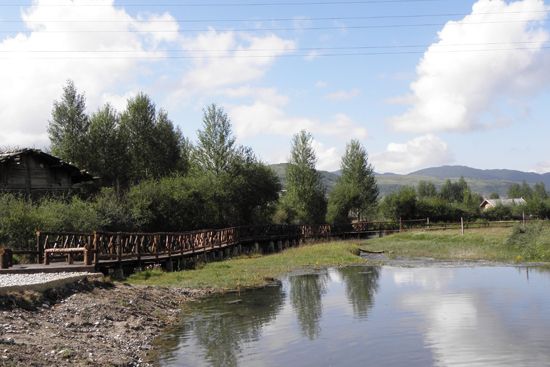 上磨村(四川阿壩藏族羌族自治州松潘縣山巴鄉上磨村) 上磨村(四川阿壩藏族羌族自治州松潘縣山巴鄉上磨村)