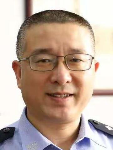 蘇建中(常州市公安局武進分局黨委委員、副局長) 蘇建中(常州市公安局武進分局黨委委員、副局長)