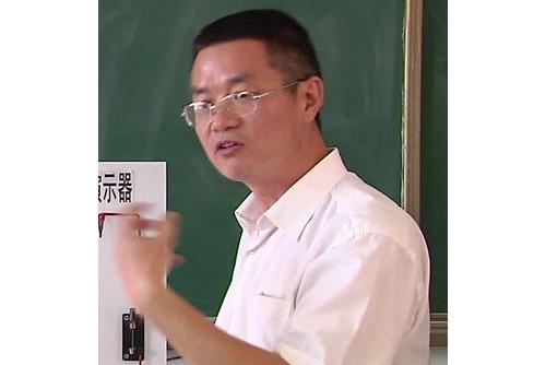 周岩(徐州市第一中學物理教師) 周岩(徐州市第一中學物理教師)