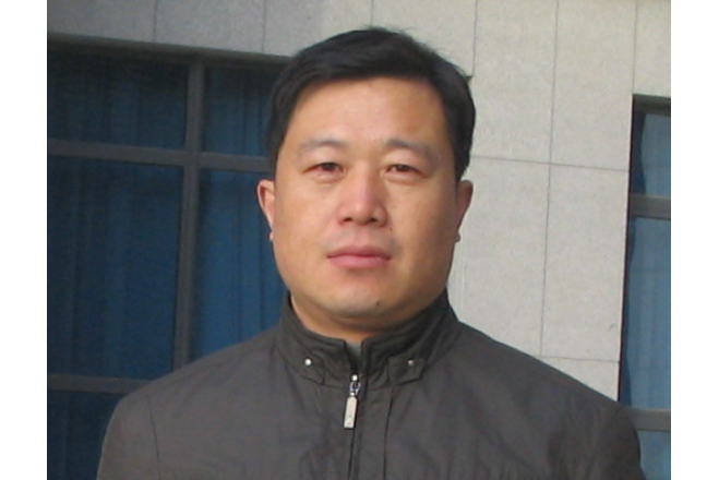 李永平(齊魯工業大學金融學院副院長、教授、碩士生導師) 李永平(齊魯工業大學金融學院副院長、教授、碩士生導師)