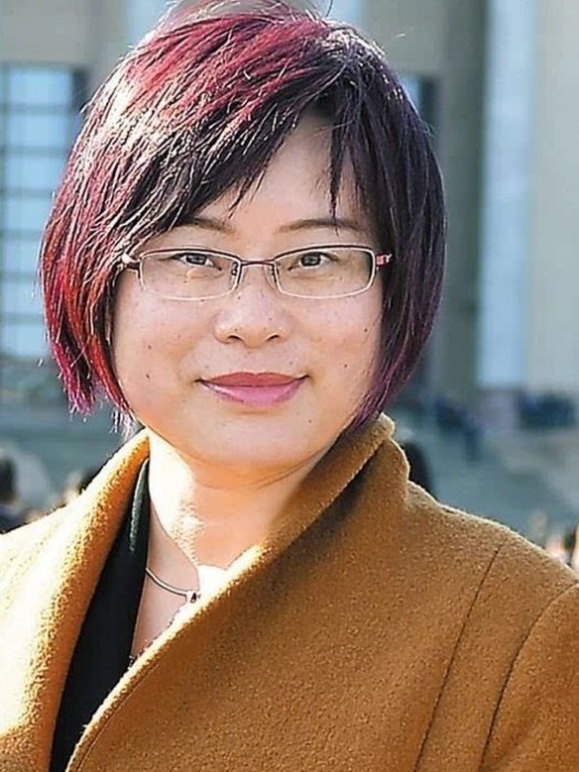 龍芳(金髮科技股份有限公司首席信息官) 龍芳(金髮科技股份有限公司首席信息官)