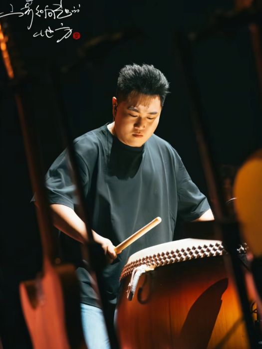 李湞(打擊樂演奏員) 李湞(打擊樂演奏員)