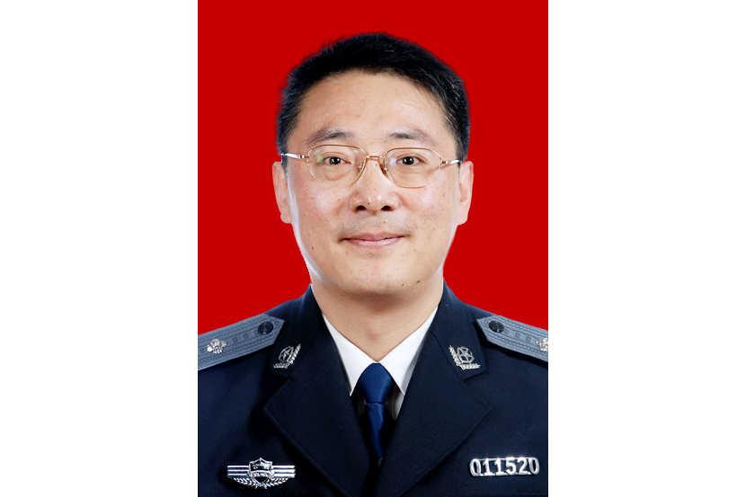 於銳(公安部第一研究所副所長、中國計算機學會計算機安全專業委員會主任) 於銳(公安部第一研究所副所長、中國計算機學會計算機安全專業委員會主任)