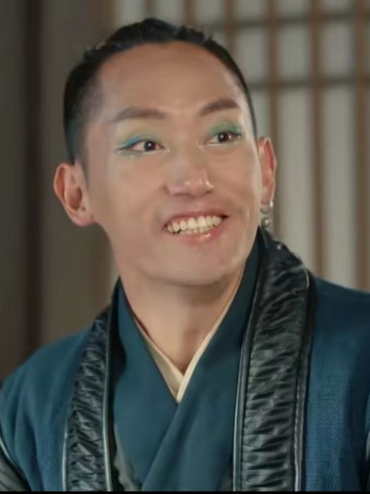 朱雀(微短劇《這個反派我不幹了》中的角色) 朱雀(微短劇《這個反派我不幹了》中的角色)