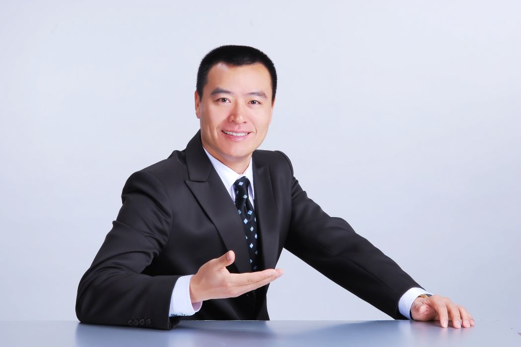 張榮(戴妃學院董事長) 張榮(戴妃學院董事長)
