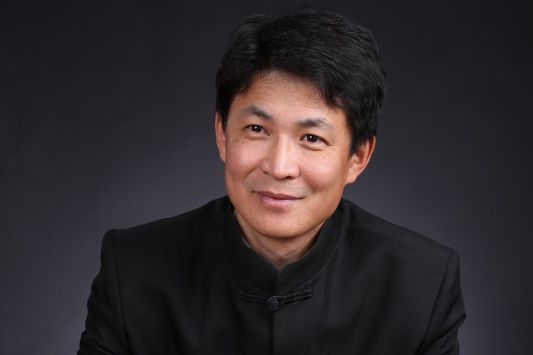 劉加祥(中國紅木古典家具理事會委員、仙遊降真香協會名譽總顧問) 劉加祥(中國紅木古典家具理事會委員、仙遊降真香協會名譽總顧問)