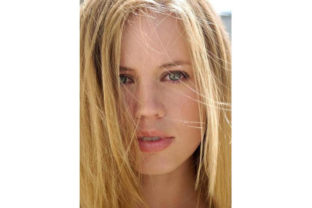 Carly Jones Carly Jones