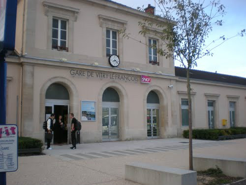 維特里勒弗朗索瓦火車站