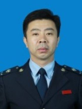 尹濤(國家稅務總局蒙城縣稅務局黨委委員、副局長,三級主辦) 尹濤(國家稅務總局蒙城縣稅務局黨委委員、副局長,三級主辦)