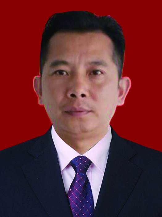 李遠鵬(貴州省黔南布依族苗族自治州羅甸縣醫療保障局黨組成員、副局長) 李遠鵬(貴州省黔南布依族苗族自治州羅甸縣醫療保障局黨組成員、副局長)