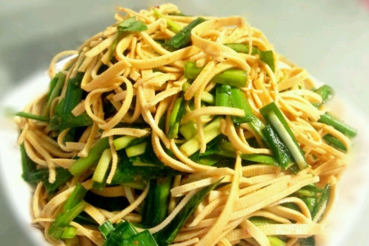 韭菜拌豆腐皮 韭菜拌豆腐皮