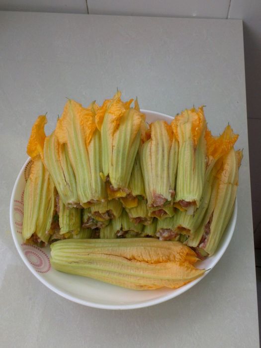 肉釀南瓜花 肉釀南瓜花