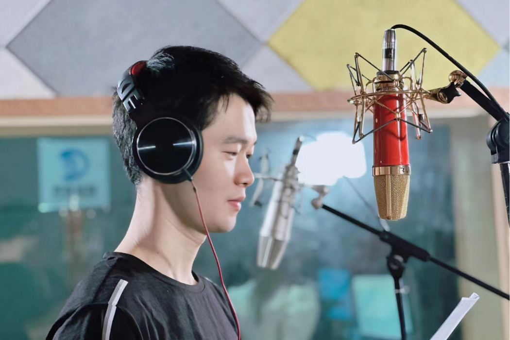 張昊天(中國配音演員) 張昊天(中國配音演員)