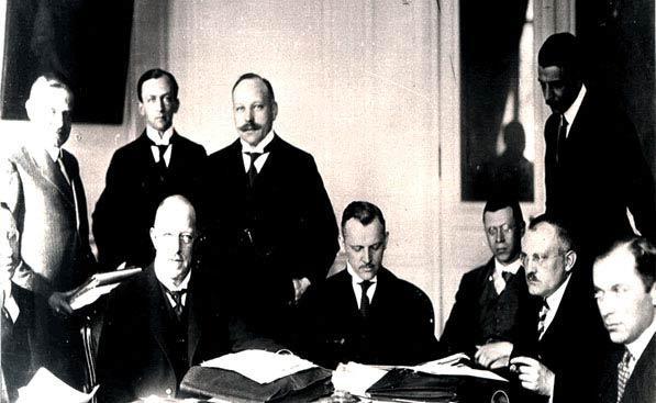 1919年德國簽署《凡爾賽條約》