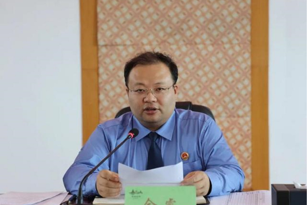 余睿(貴州省貴陽市清鎮市人民檢察院原檢察長) 余睿(貴州省貴陽市清鎮市人民檢察院原檢察長)