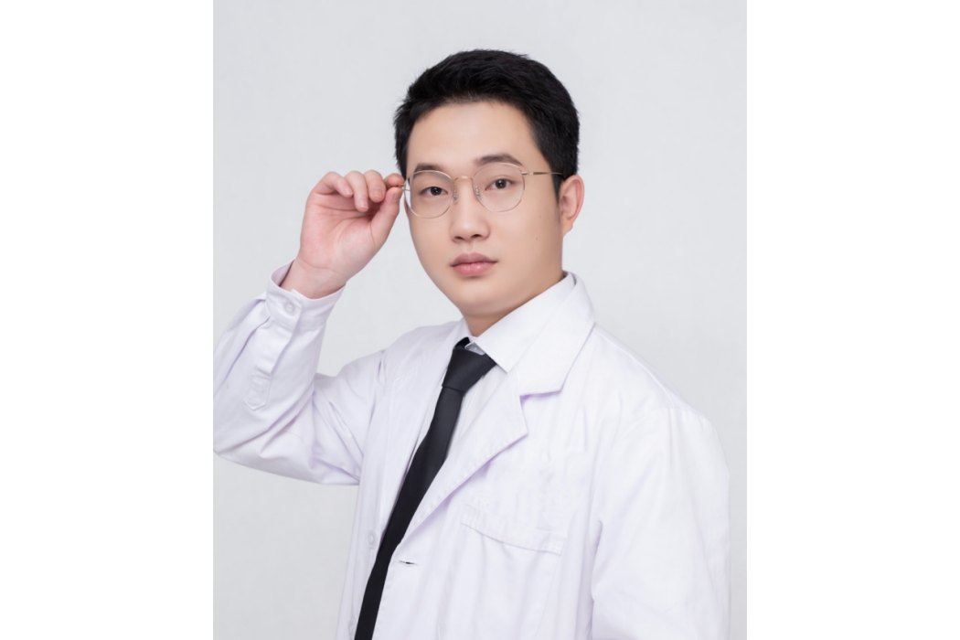 李銀(口腔專業執業醫師) 李銀(口腔專業執業醫師)