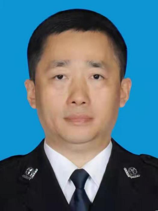 聶海波(四川省自貢市人民政府黨組成員、副市長,自貢市公安局黨委書記、局長、督察長,市委政法委副書記(兼任)) 聶海波(四川省自貢市人民政府黨組成員、副市長,自貢市公安局黨委書記、局長、督察長,市委政法委副書記(兼任))