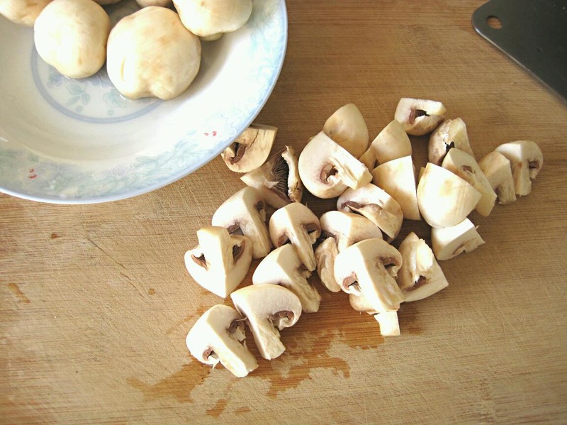 紅燒排骨蘑菇