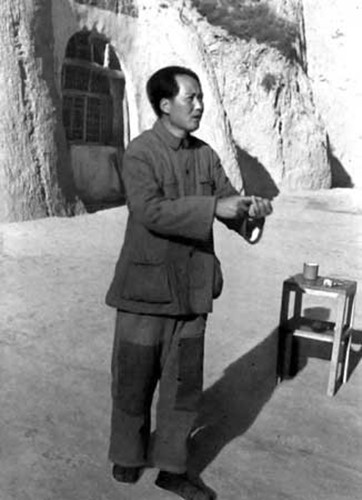 1943年毛澤東開始用大背頭