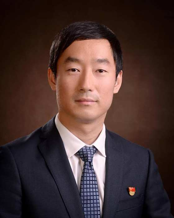 李楓(中車戚墅堰所研發中心傳動技術研發部副部長) 李楓(中車戚墅堰所研發中心傳動技術研發部副部長)