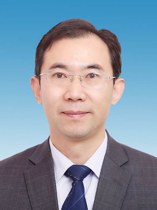 王世偉(山東省棗莊市國資委黨委委員、副主任、三級調研員)
