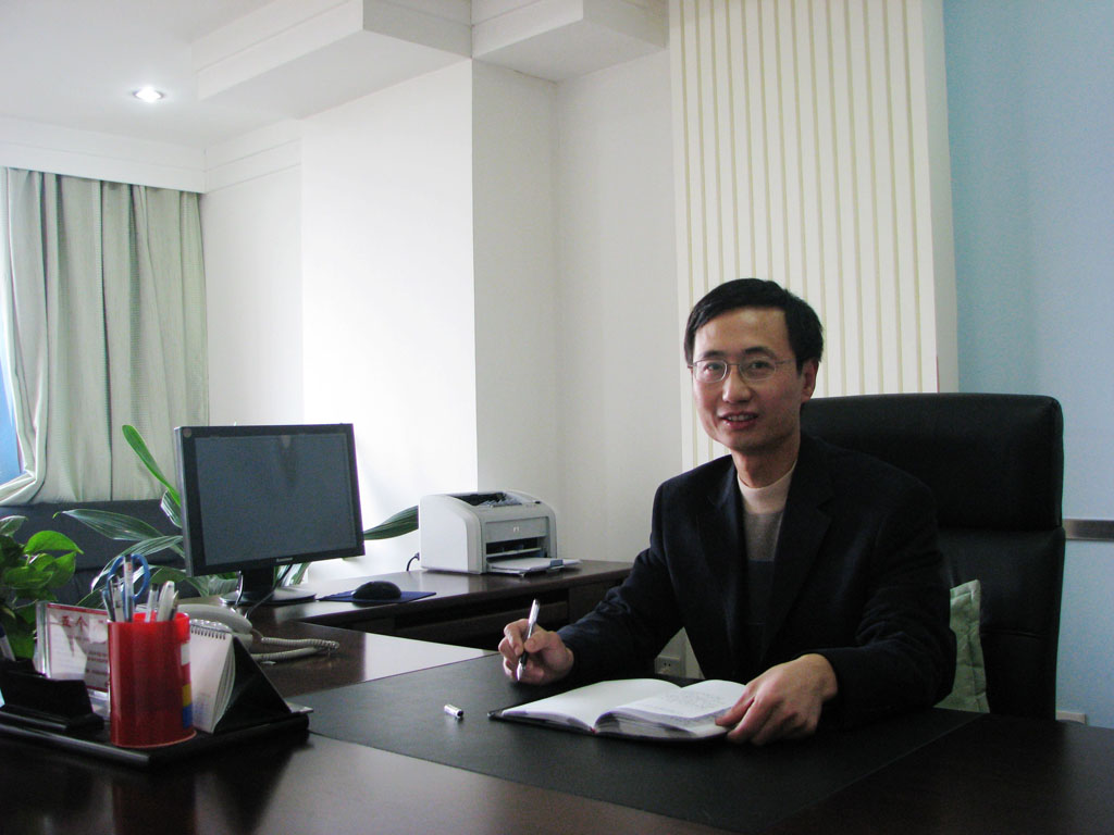 蘭均(瀘州市政務服務和非公經濟發展局局長)