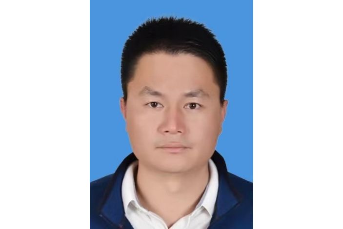 陳志鵬(福建省福州經濟技術開發區商務局副局長) 陳志鵬(福建省福州經濟技術開發區商務局副局長)