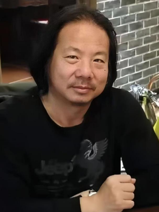 劉文彪(中國美術家協會會員) 劉文彪(中國美術家協會會員)