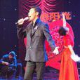 飛翔(屠洪剛演唱歌曲) 飛翔(屠洪剛演唱歌曲)