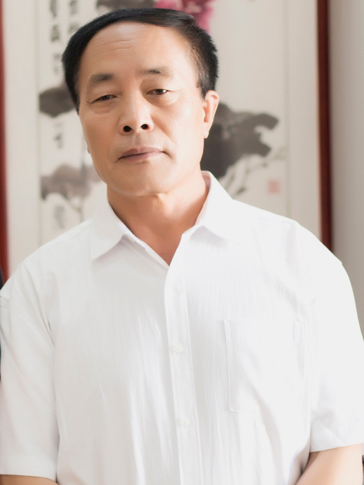 蘇濤(首都書畫院赤峰分院院長) 蘇濤(首都書畫院赤峰分院院長)