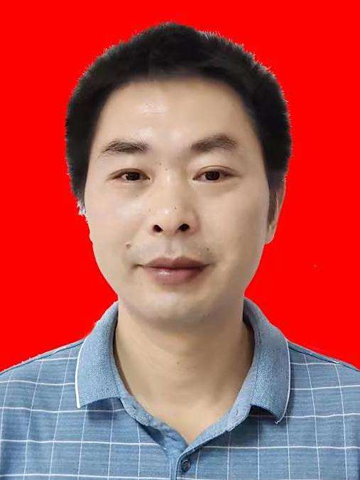 楊小偉(江西省九江市湖口縣教體局黨委委員、副局長) 楊小偉(江西省九江市湖口縣教體局黨委委員、副局長)