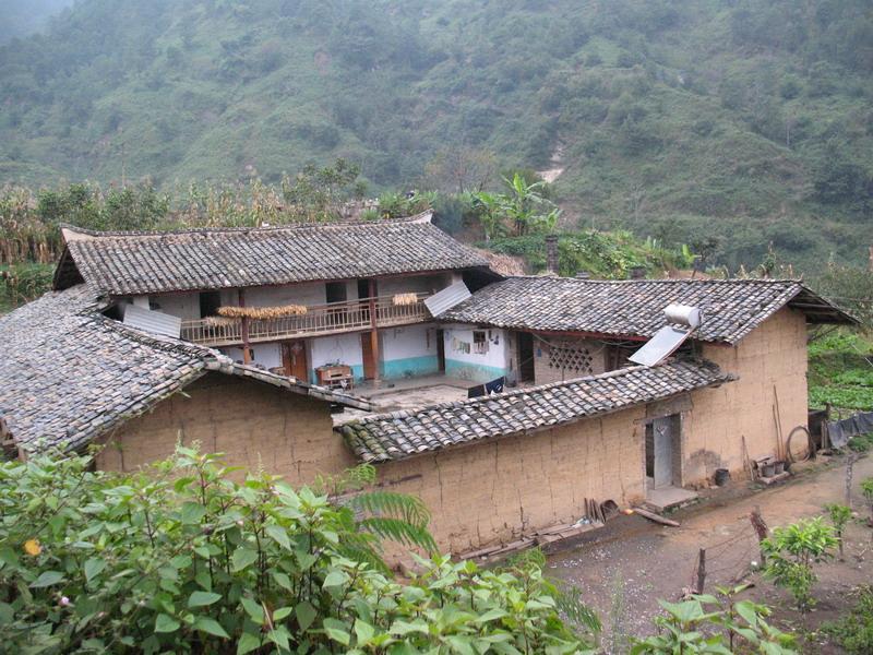 新陽村(雲南華坪縣船房鄉下轄村) 新陽村(雲南華坪縣船房鄉下轄村)