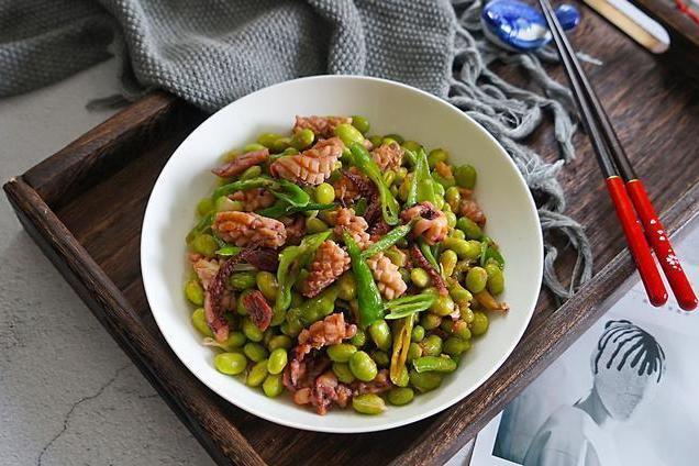 毛豆魷魚湯 毛豆魷魚湯