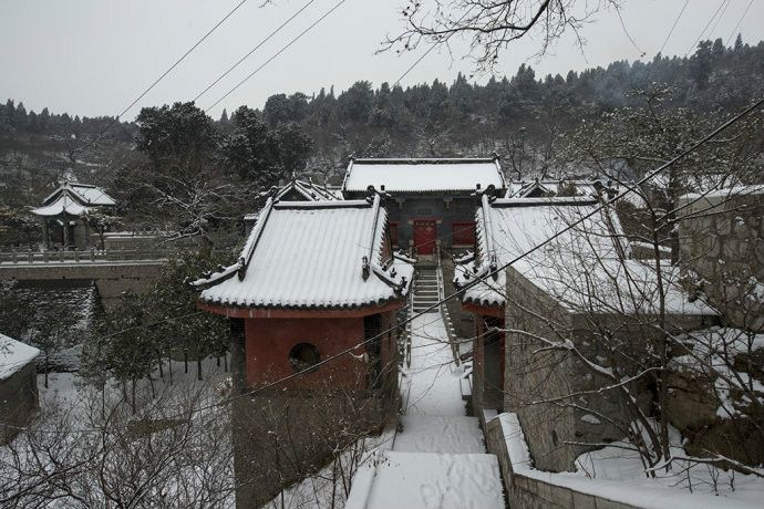 槲林前村