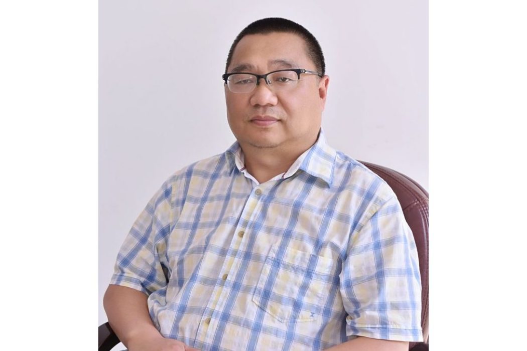 何宗斌 何宗斌