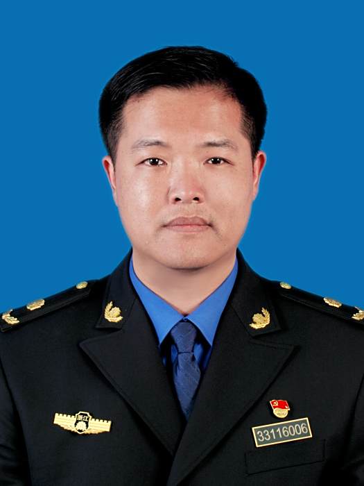 周希(浙江省麗水市縉雲縣綜合行政執法局黨組成員、副局長) 周希(浙江省麗水市縉雲縣綜合行政執法局黨組成員、副局長)