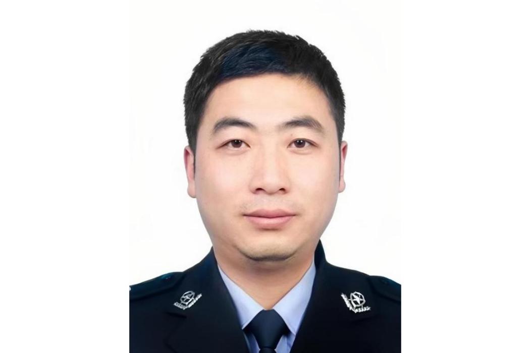 任強(甘肅省定西市隴西縣公安局刑偵大隊打擊侵財犯罪中隊原指導員、三級警長) 任強(甘肅省定西市隴西縣公安局刑偵大隊打擊侵財犯罪中隊原指導員、三級警長)