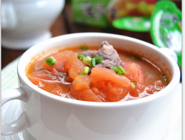 暖身濃湯：番茄蔬菜湯