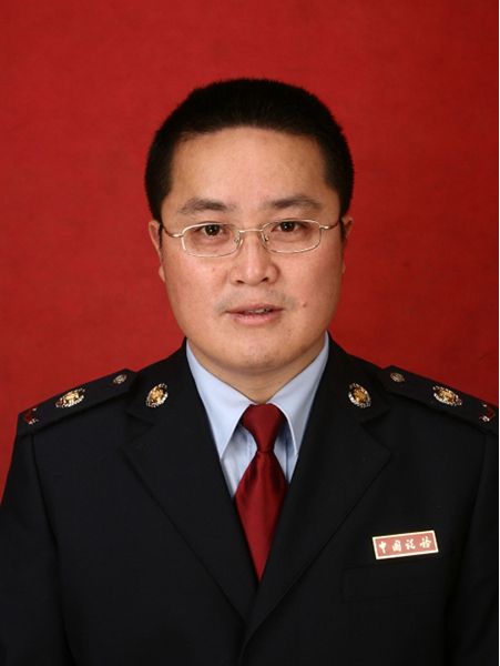 黃偉榮(國家稅務總局銅鼓縣稅務局黨委副書記、副局長、一級主辦) 黃偉榮(國家稅務總局銅鼓縣稅務局黨委副書記、副局長、一級主辦)