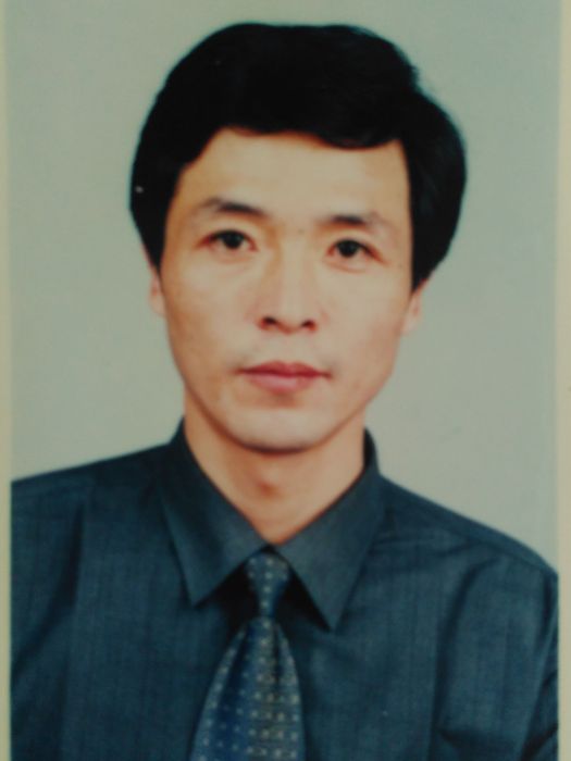章樹(安徽省六安市舒城縣農業農村局黨委委員、農技推廣中心主任) 章樹(安徽省六安市舒城縣農業農村局黨委委員、農技推廣中心主任)