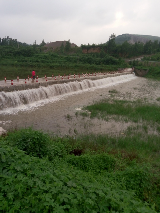 陳溝村(山東省濟南市長清區雙泉鎮下轄村) 陳溝村(山東省濟南市長清區雙泉鎮下轄村)
