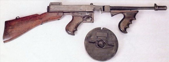 湯普森M1928A1式11.43mm衝鋒鎗