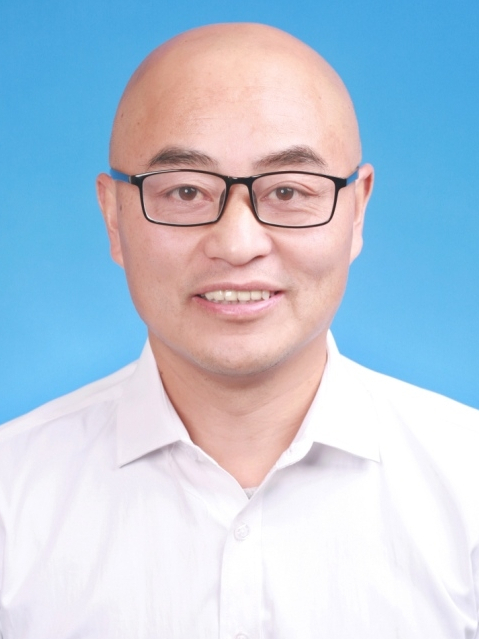 葉志鵬(浙江省龍泉市教育局黨委委員、副局長) 葉志鵬(浙江省龍泉市教育局黨委委員、副局長)