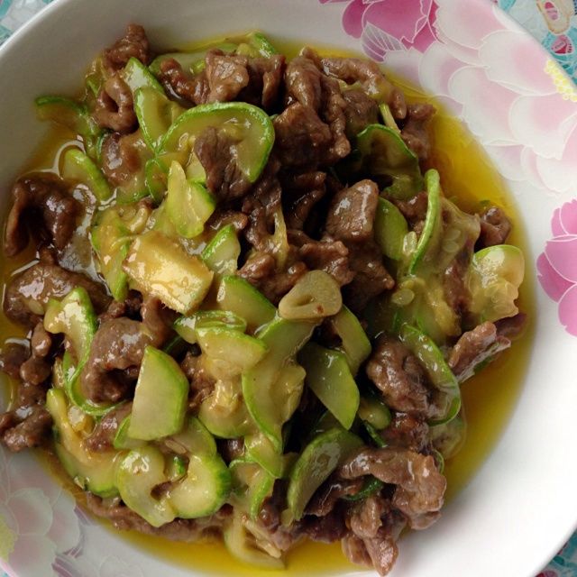 小南瓜炒牛肉 小南瓜炒牛肉
