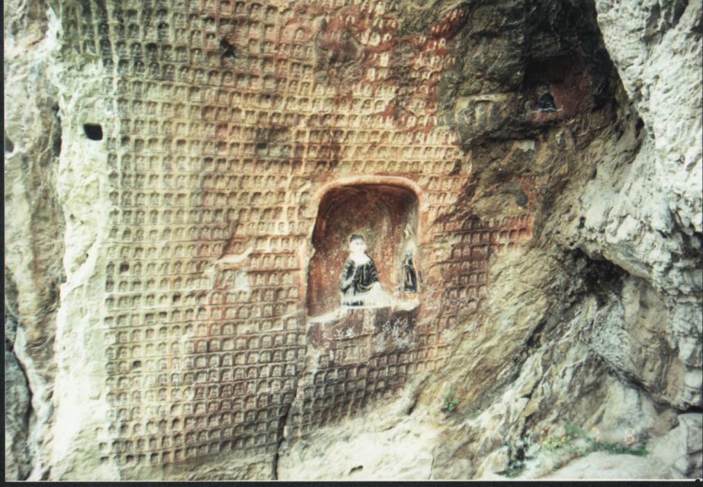 虎頭寺石窟 虎頭寺石窟