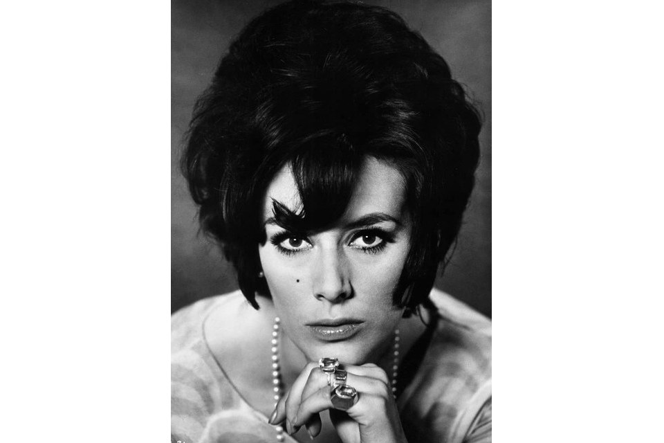蘇·勞埃德(Sue Lloyd) 蘇·勞埃德(Sue Lloyd)